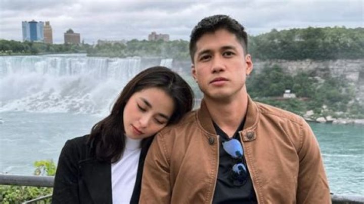 Who is AJ Hawk Dating Now