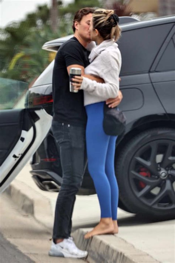 Who is Alex Fernandez Jr. Dating Now