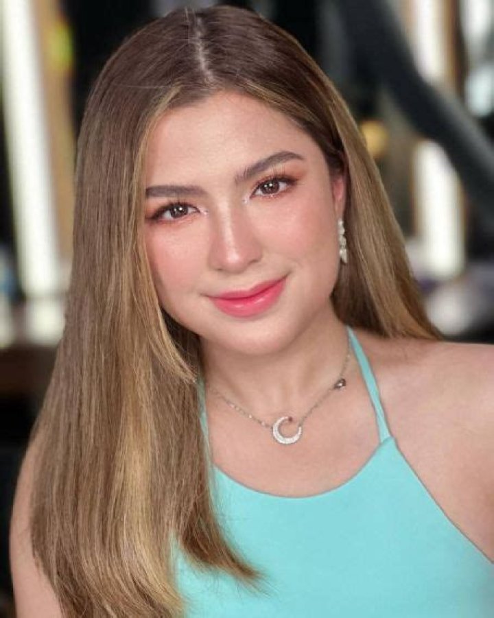 Who is Alexa Ilacad Dating Now