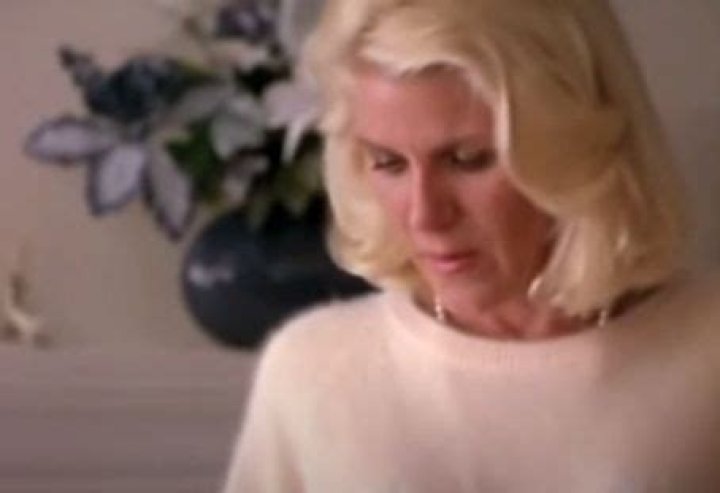 Who is Alley Mills Dating Now