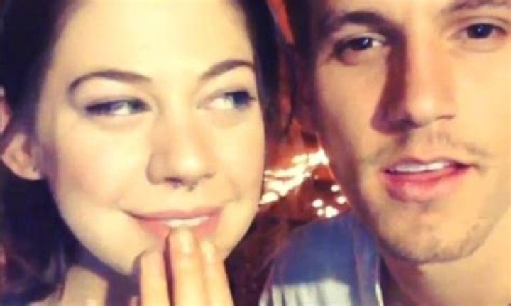 Who is Analeigh Tipton Dating Now?