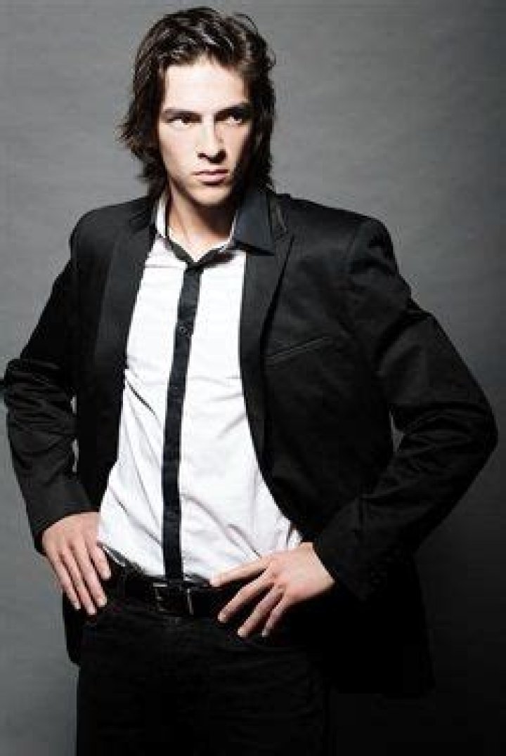 Who is Andreas Munoz Dating Now?