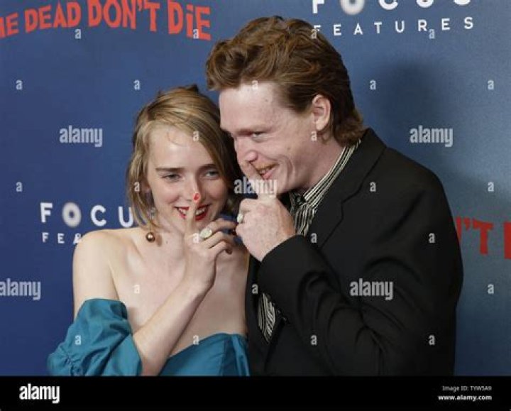 Who is Android Jones Dating Now