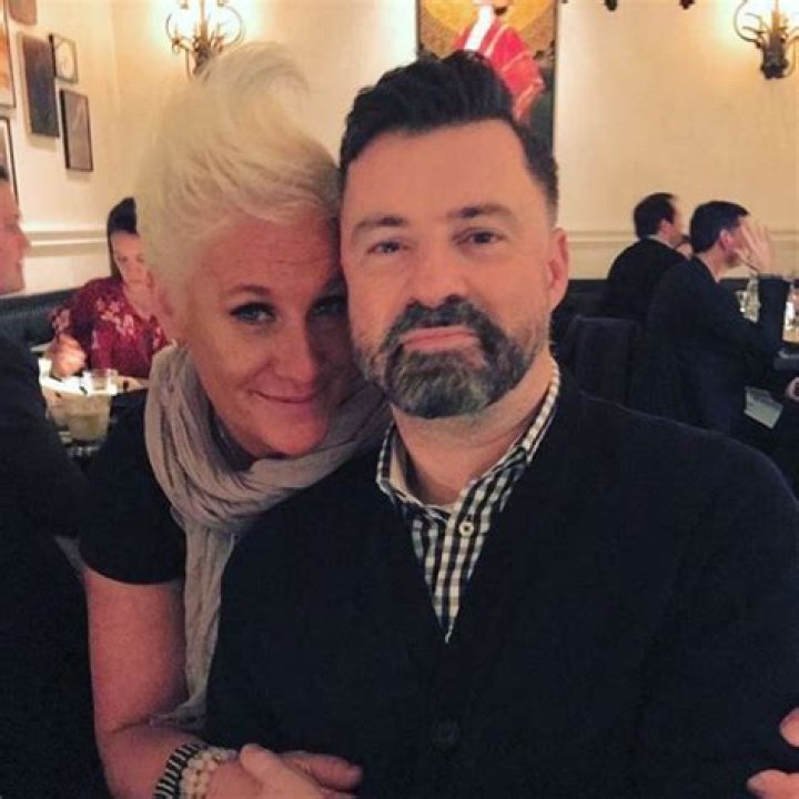 Who is Anne Burrell Dating Now?