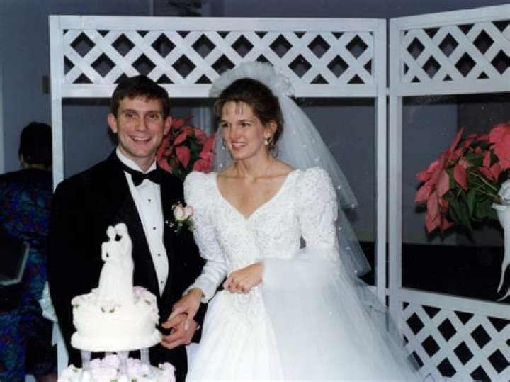 Who is Anslee Busby Dating Now?