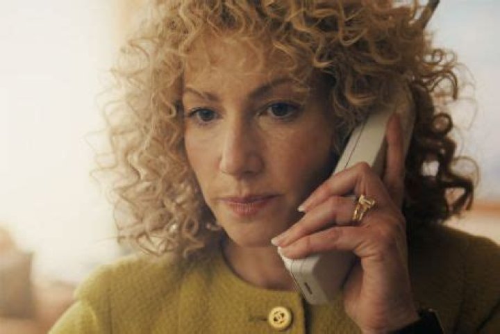 Who is Ari Graynor Dating Now