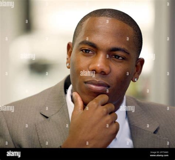 Who is Aroldis Chapman Dating Now?