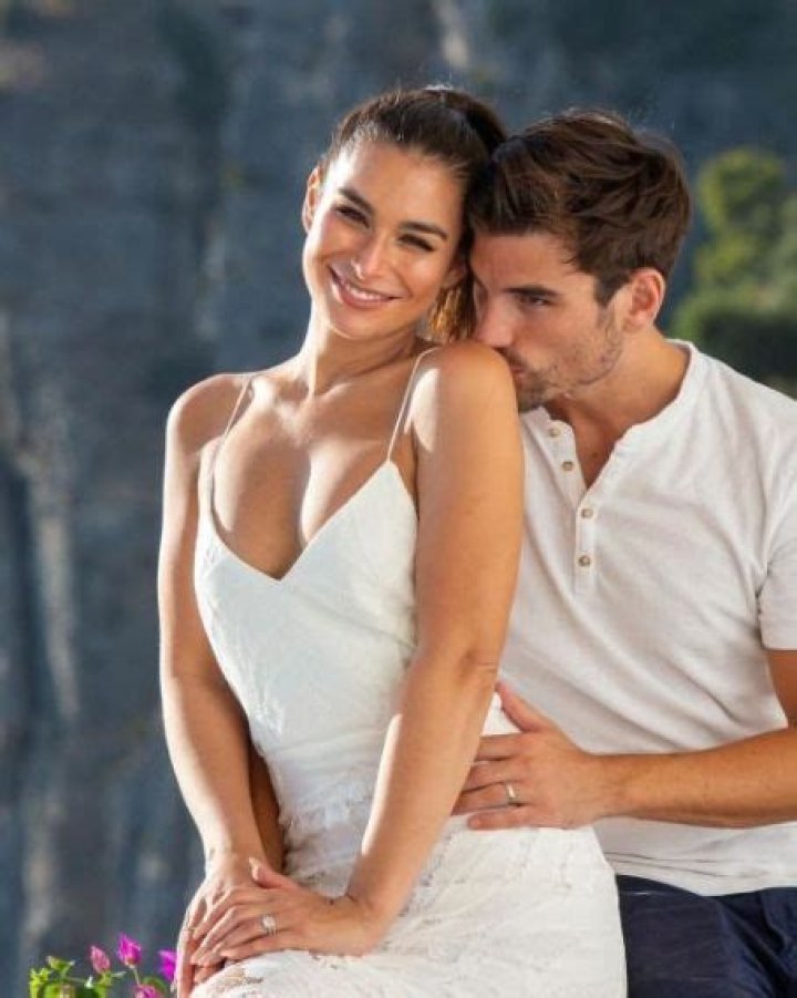 Who is Ashley Iaconetti Dating Now?