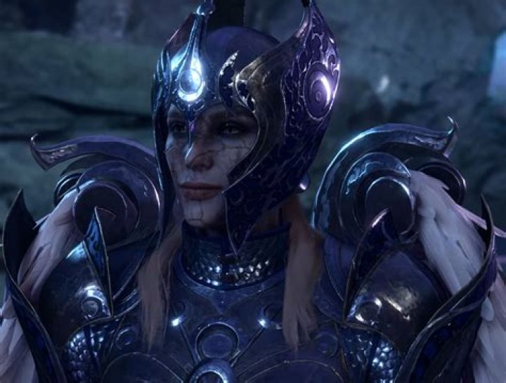 Who is Aylin Mujica Dating Now