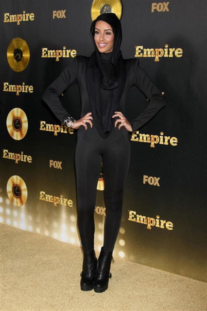 Who is AzMarie Livingston Dating Now?