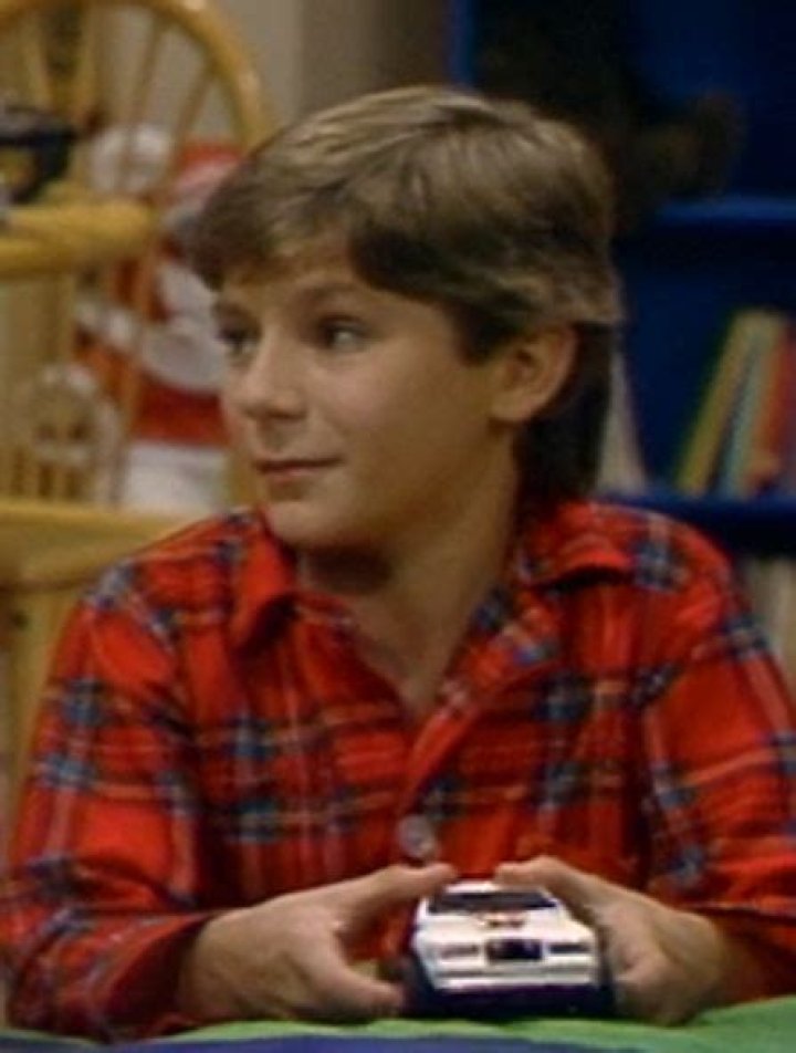 Who is Blake Sennett Dating Now