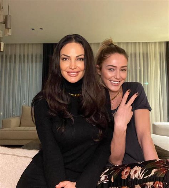 Who is Bleona Qereti Dating Now?