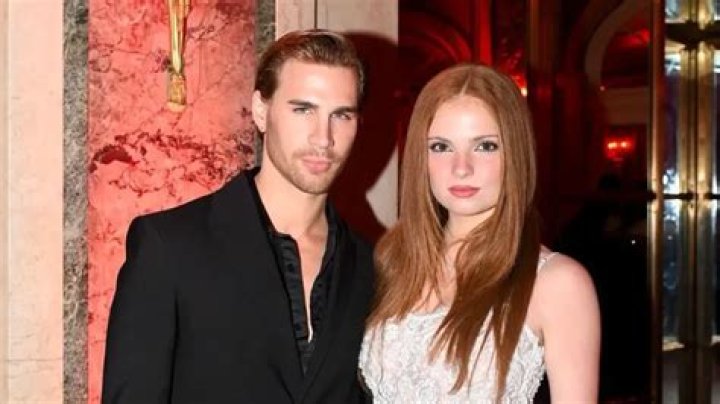 Who is Brad Mondo Dating Now