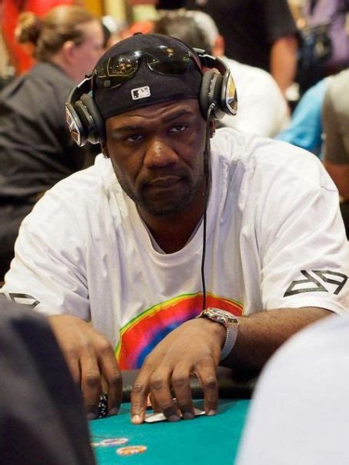 Who is Bubba Franks Dating Now