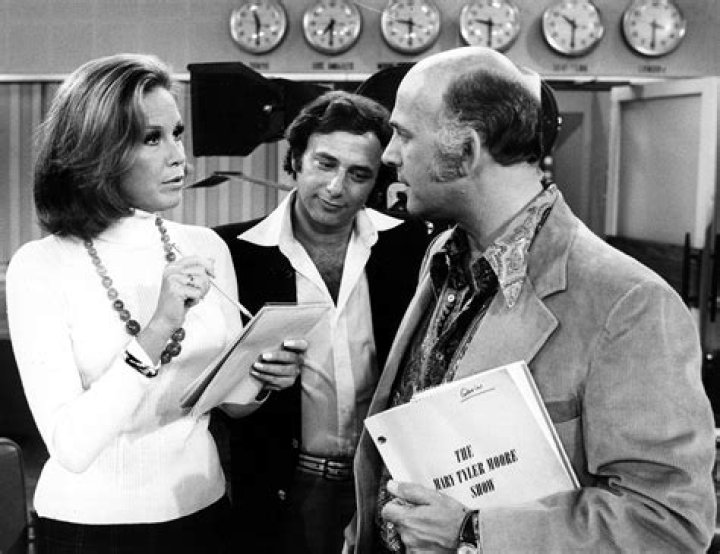 Who is Bumper Robinson Dating Now