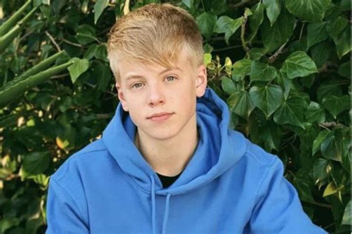 Who is Carson Lueders Dating Now