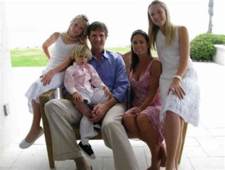 Who is Christian Laettner Dating Now