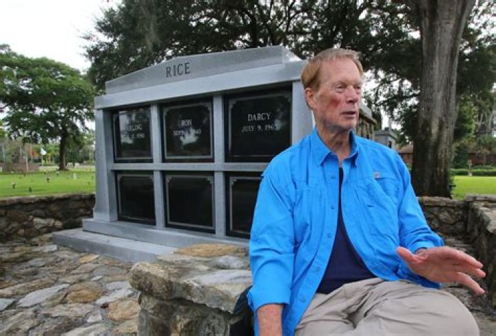 Who is Darcy Lapier Dating Now?