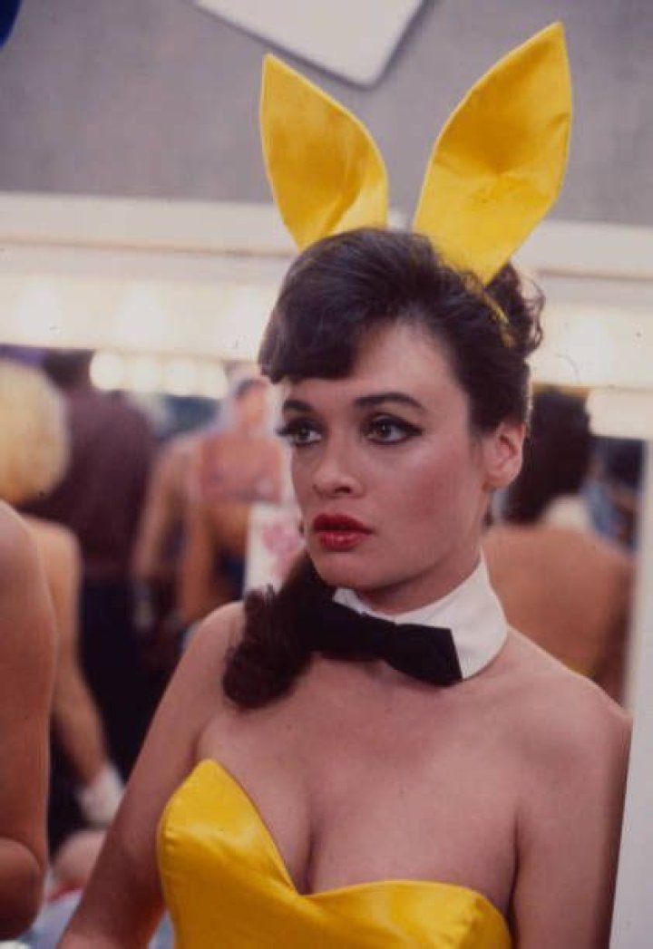 Who is Deborah Van Valkenburgh Dating Now?