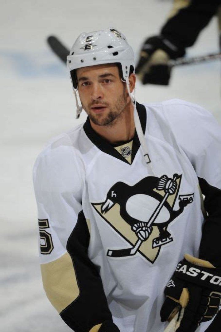 Who is Deryk Engelland Dating Now?