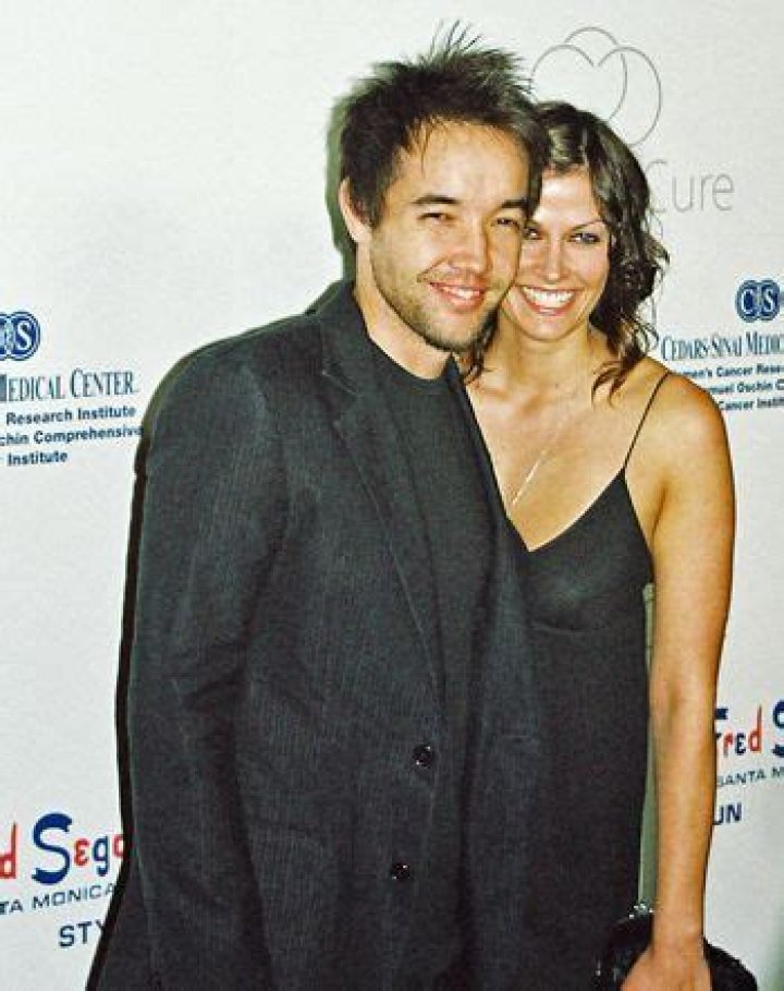 Who is Douglas Robb Dating Now