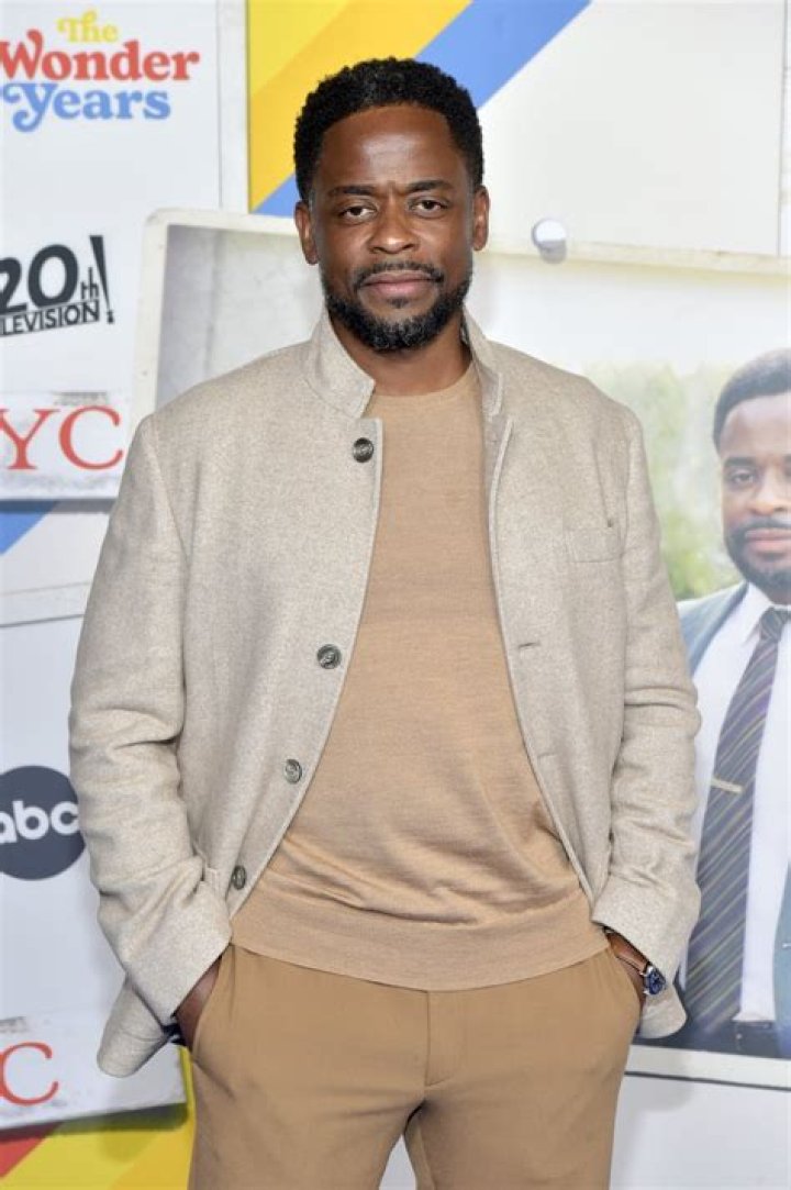 Who is Dule Hill Dating Now?