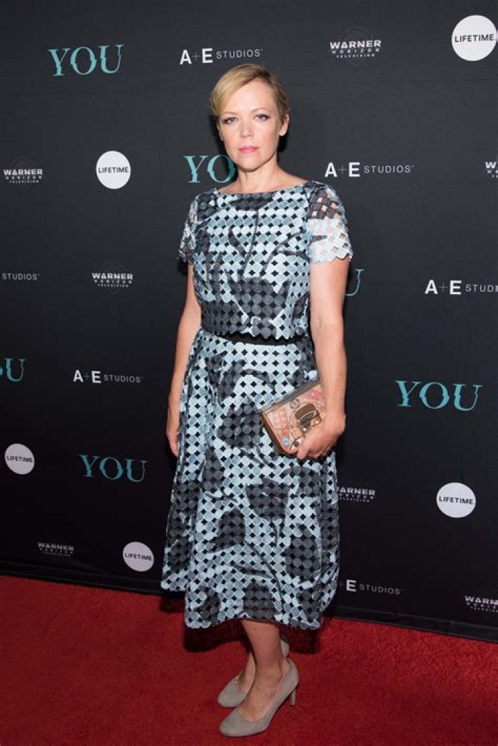 Who is Emily Bergl Dating Now