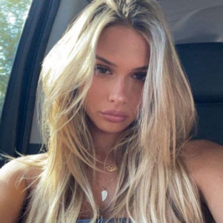 Who is Emma MacDonald Dating Now