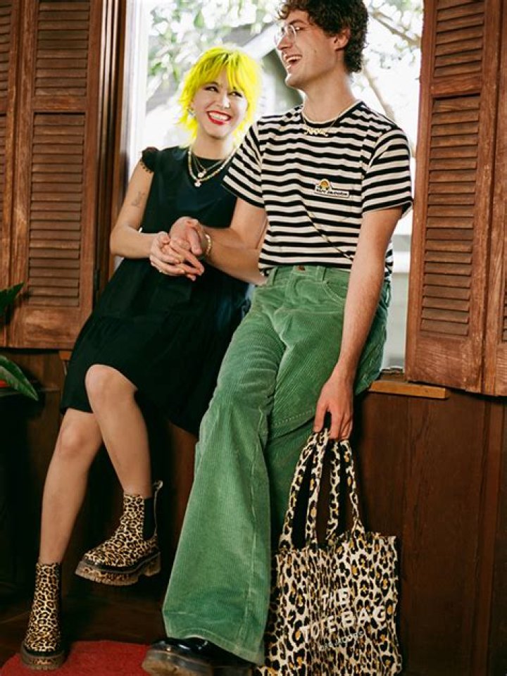 Who is Enya Dating Now