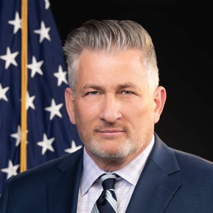 Who is Feist Dating Now?