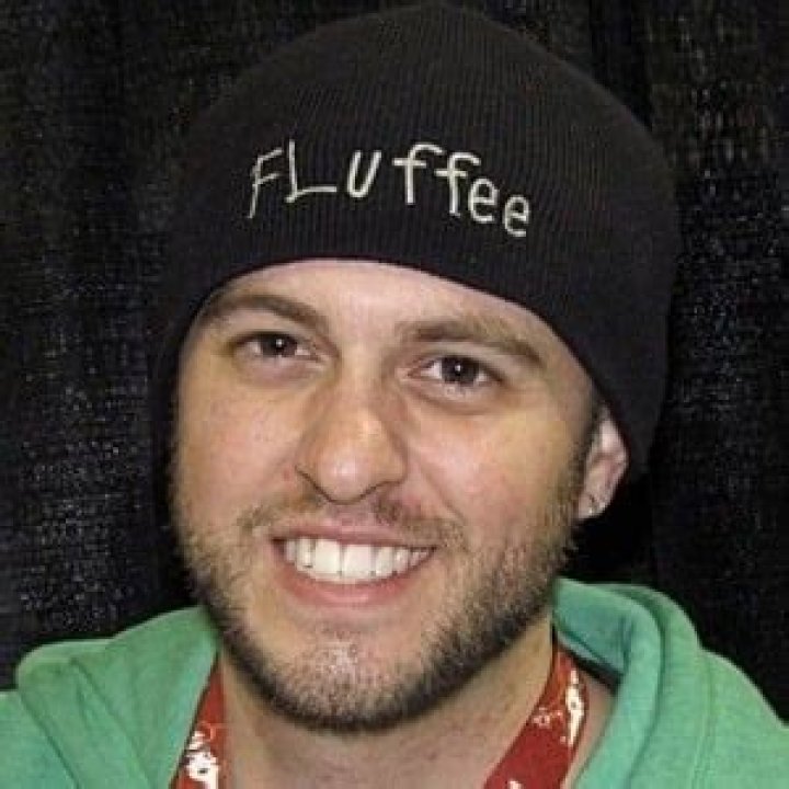 Who is Fluffeetalks Dating Now?