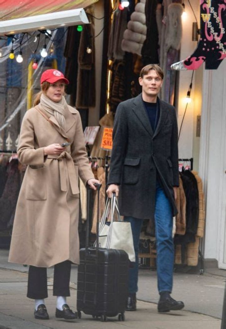 Who is Frida Gustavsson Dating Now