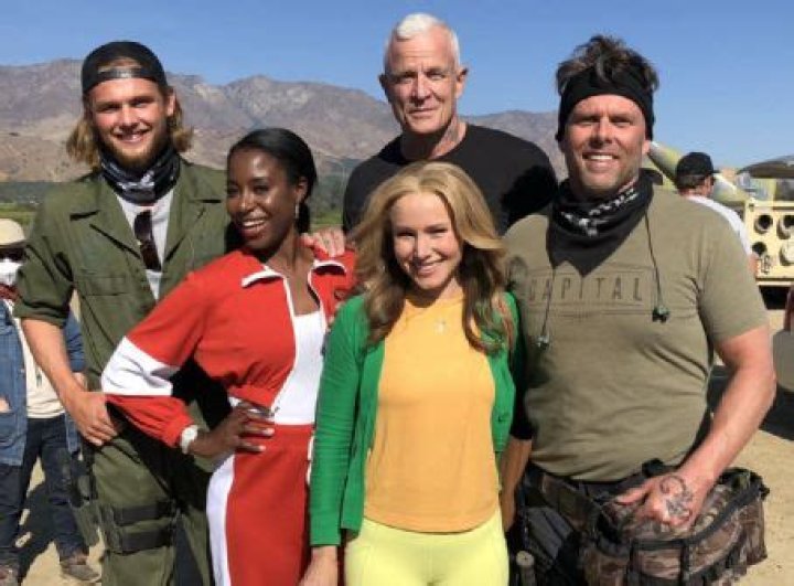 Who is Garrett Wareing Dating Now