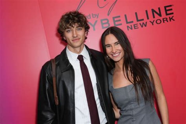 Who is Gavin Lee Dating Now?