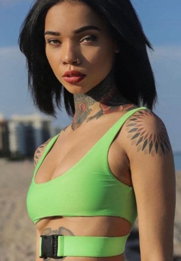 Who is Gena Tew Dating Now