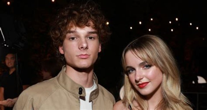 Who is Grace Fulton Dating Now