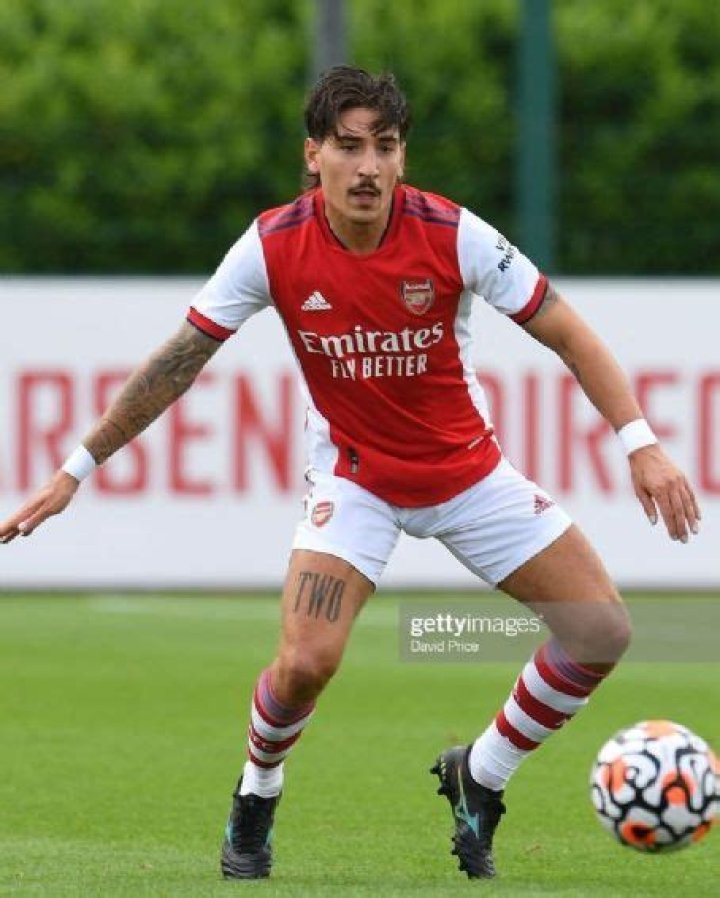 Who is Hector Bellerin Dating Now