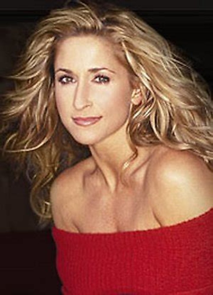 Who is Heidi Newfield Dating Now