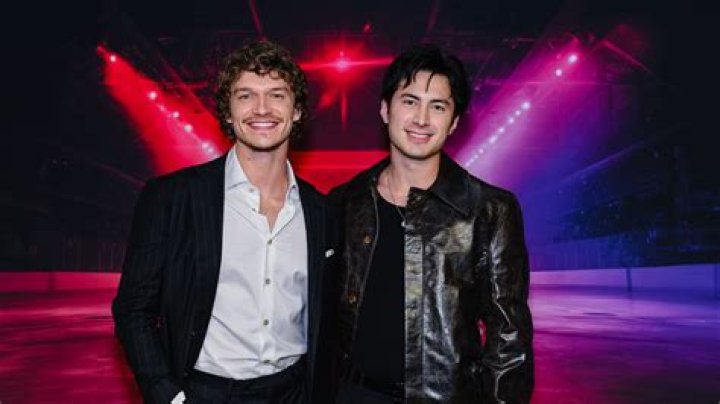 Who is Hudson John Roberts Dating Now