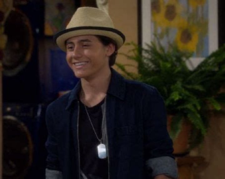 Who is Isaak Presley Dating Now