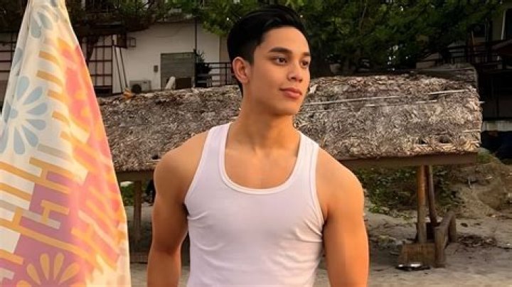 Who is Ivan Martinez Dating Now?