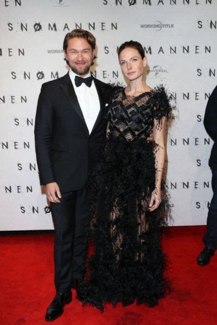 Who is Jakob Oftebro Dating Now