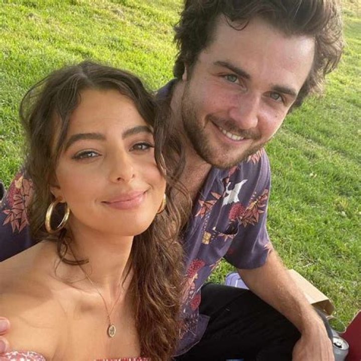 Who is Jeanine Mason Dating Now