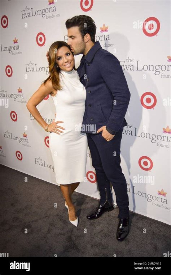 Who is Jencarlos Canela Dating Now