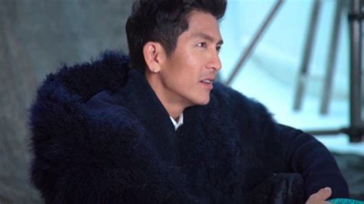 Who is Jesdaporn Pholdee Dating Now?