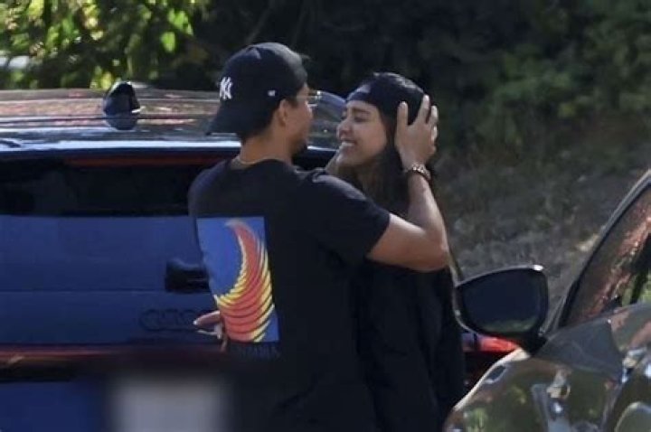 Who is Jessica VerSteeg Dating Now?