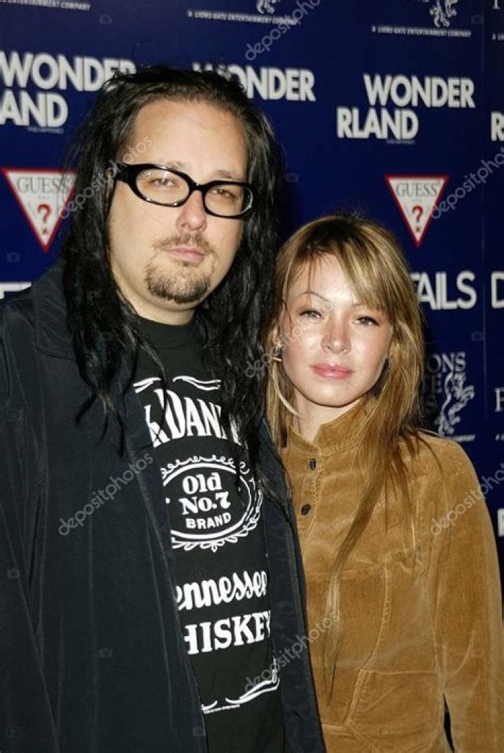 Who is Jonathan Davis Dating Now