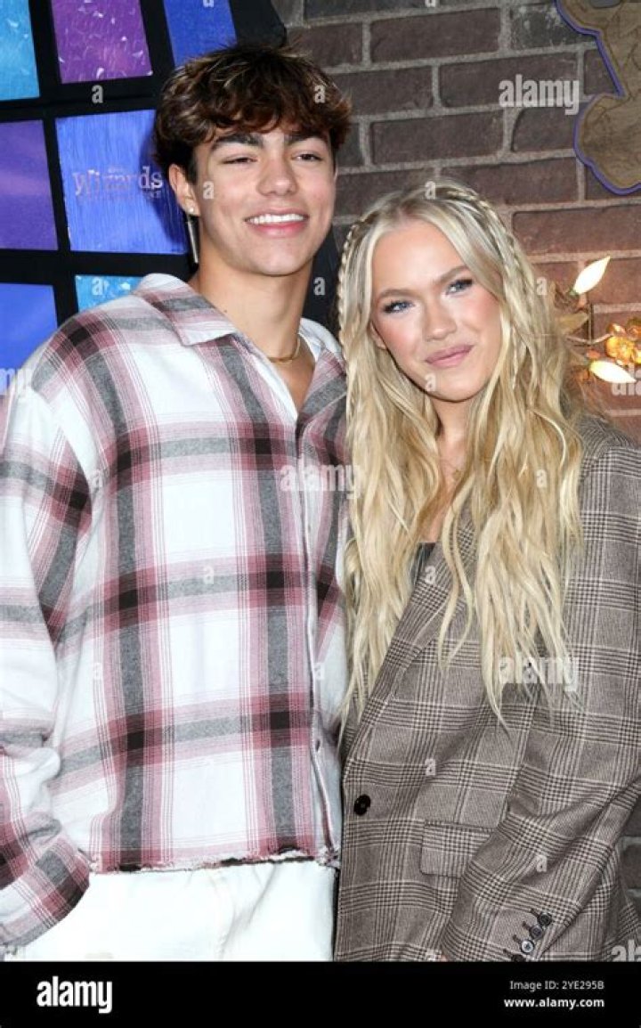 Who is Kade Neely Dating Now?