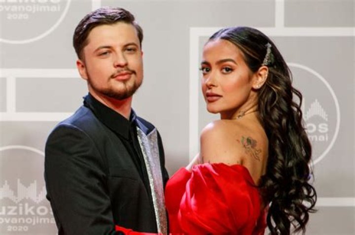 Who is Karolina Meschino Dating Now?