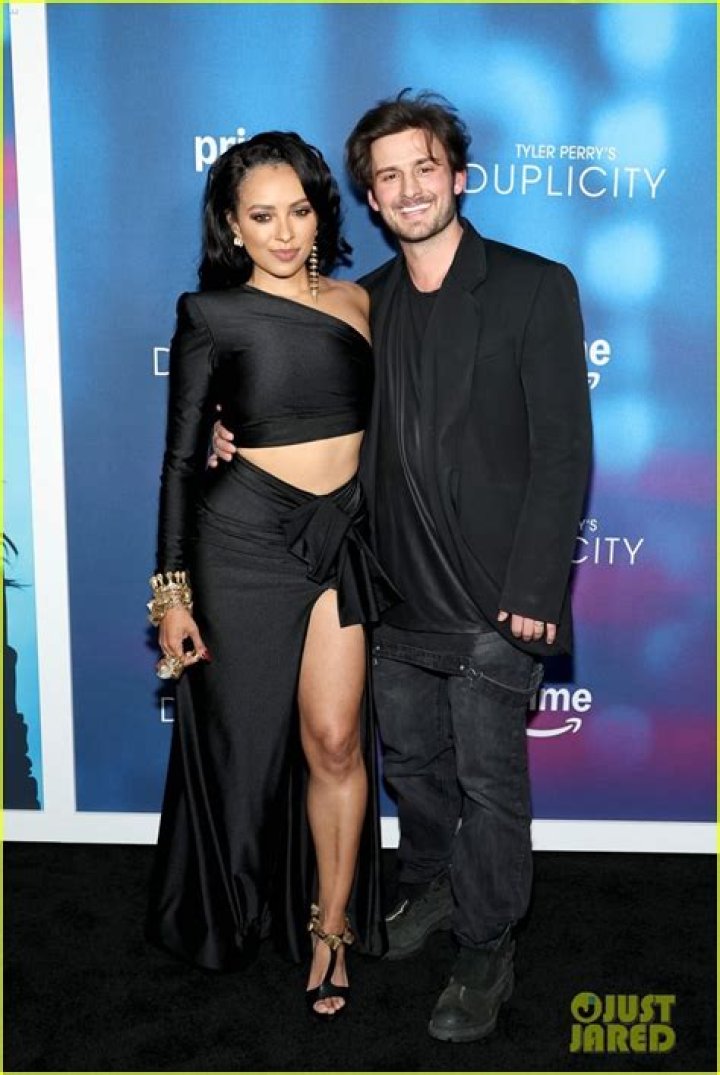 Who is Kat Graham Dating Now?
